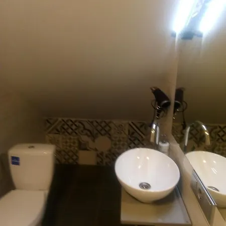 Attic At Laisves Avenue 아파트 카우나스