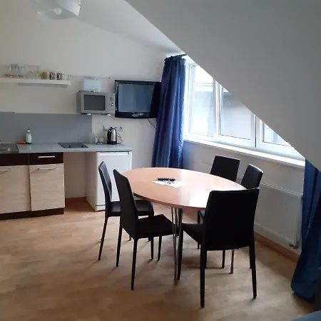 아파트 Attic At Laisves Avenue *